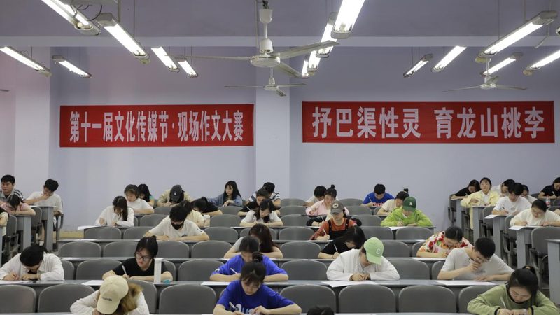 传媒公司运营模式解析：多元策略下的内容生态构建